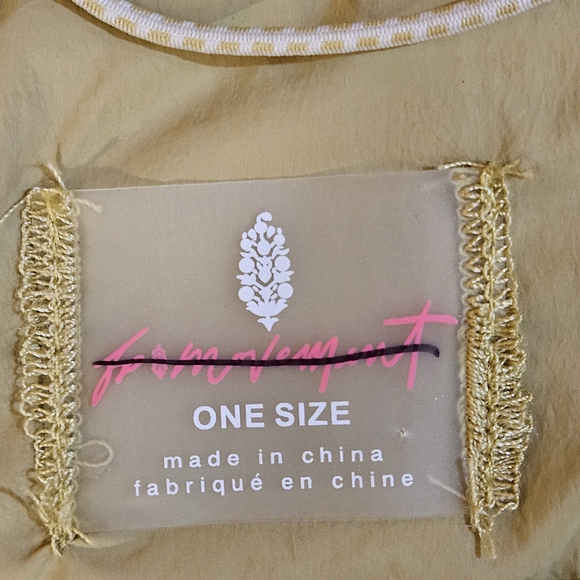 OS FreePeople Poncho. Pale Green. Hooded. Snap Closure. Pocket. Quilted. Short - Picture 4 of 10